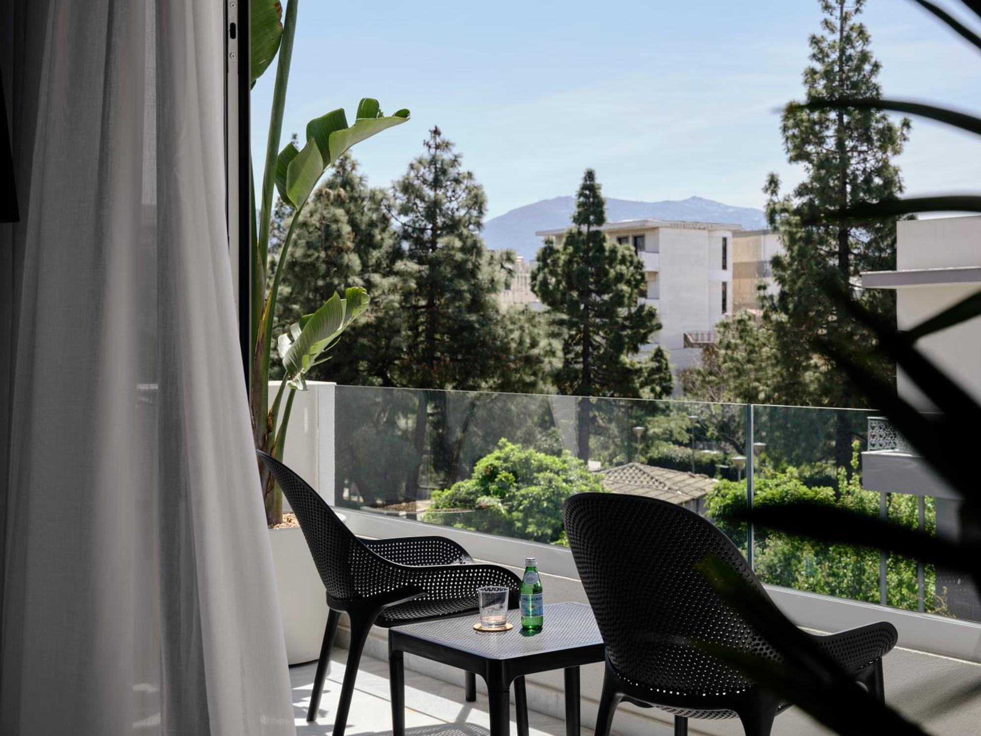 Bond Smart Living Suites Athén Kültér fotó